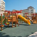 Melia Sunny Slantchev Briag