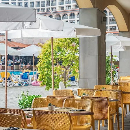 Üdülőközpont Melia Sunny Napospart