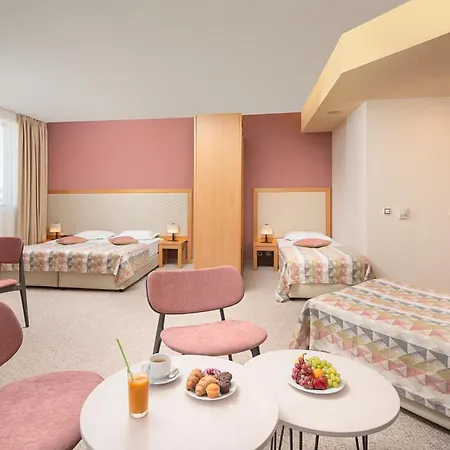 Üdülőközpont Melia Sunny 4*