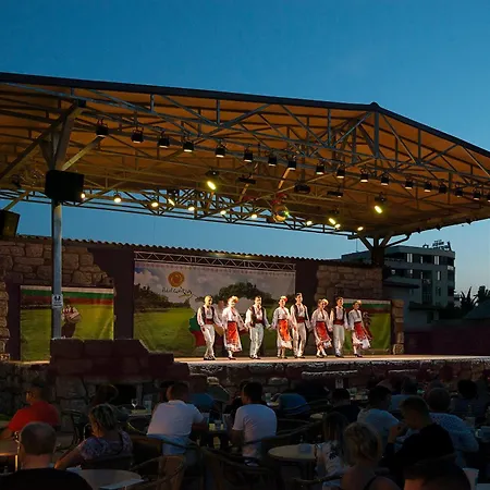 Melia Sunny Slăntjev Brjag