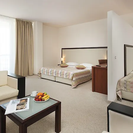 Üdülőközpont Melia Sunny 4*